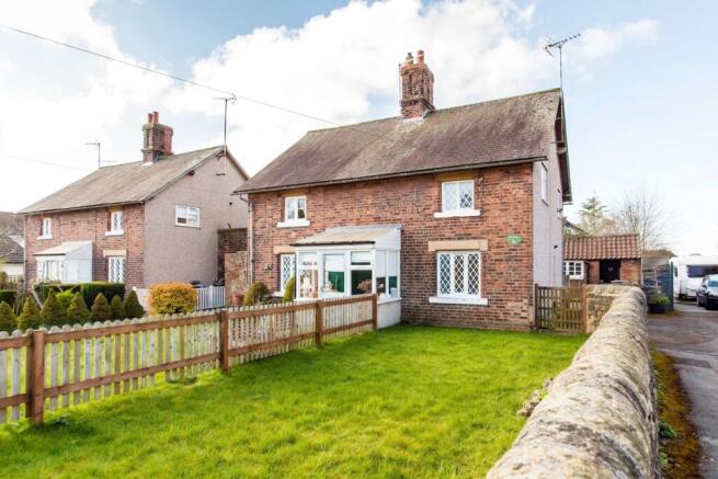 2 bed property, in Sycamore Lane, £139,950