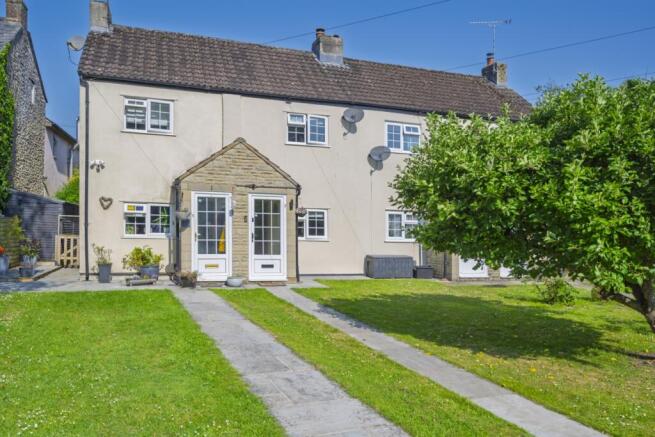 2 bed property, in Home Farm Cottages Burton Hill, £375,000