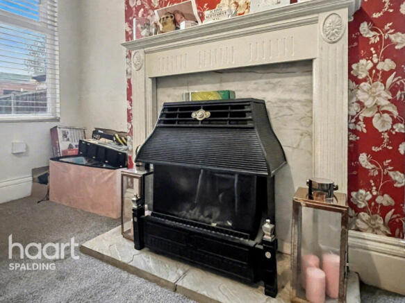 3 bed property, in Spalding Road, £200,000