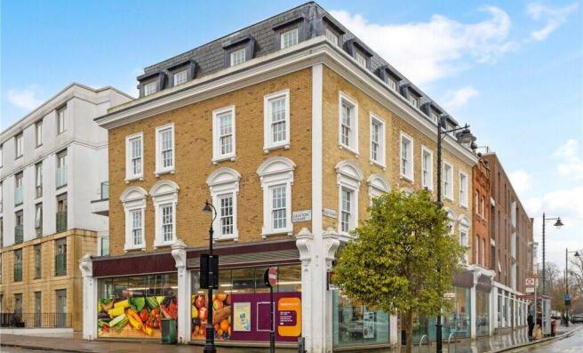 2 bed property, in London SW4, £475,000