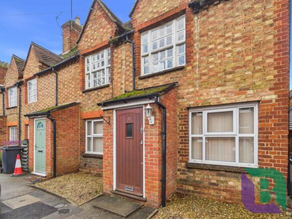 2 bed property, in Bedford Road, £220,000
