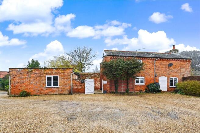 2 bed property, in Orford, £495,000