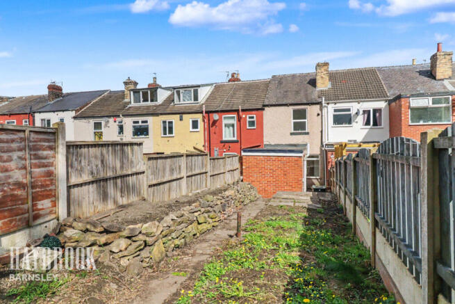 2 bed property, in Blythe Street, £110,000