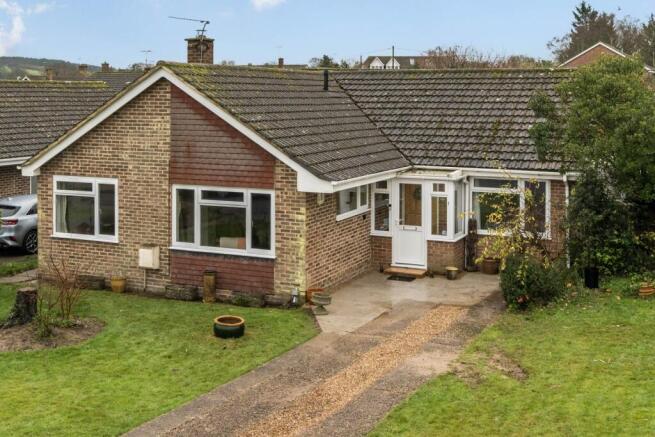 4 bed property, in Ethelburga Drive, £400,000