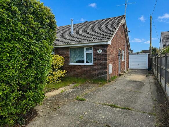 3 bed property, in Baileys Drove, £375,000