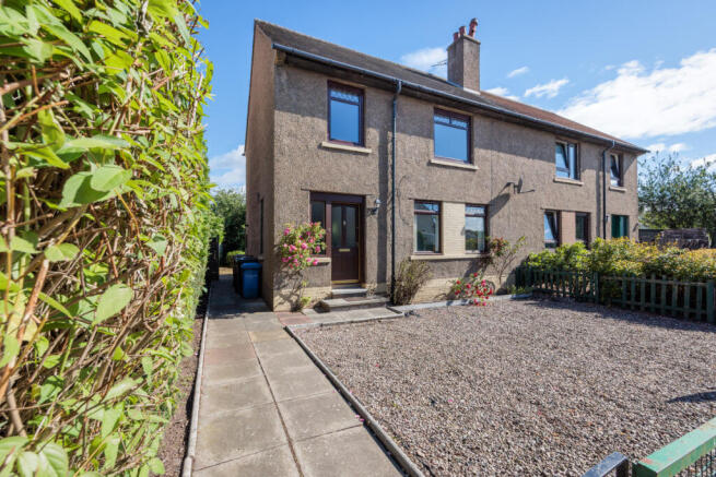 3 bed property, in Ballantrae Road, £130,000