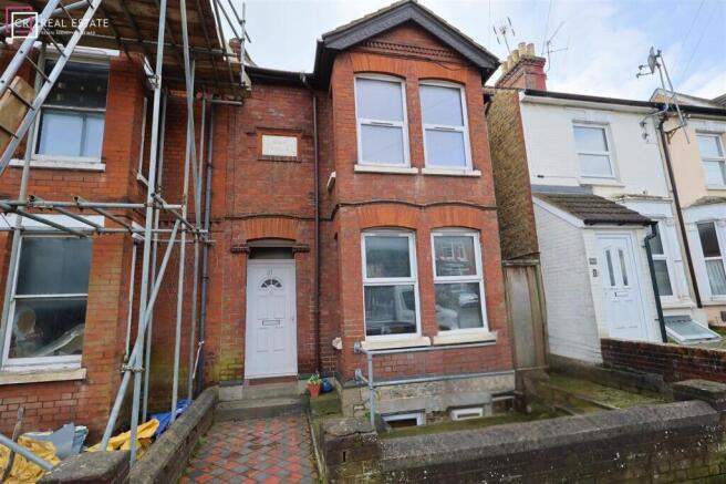 4 bed property, in Tonbridge Road, £350,000
