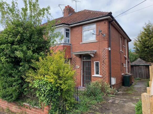 3 bed property, in 31 Beacon Park, £270,000
