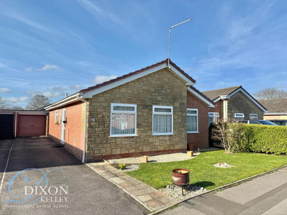 2 bed property, in Canterbury Close, £375,000