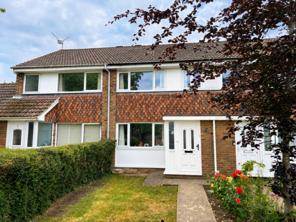 3 bed property, in Staplehurst, £325,000