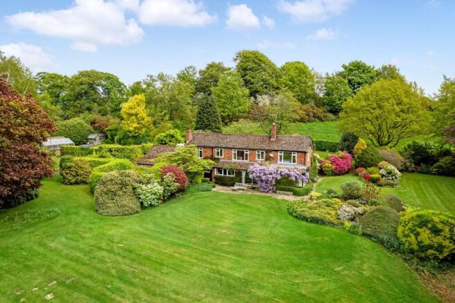 4 bed property, in Fanshawe Lane, £1,000,000
