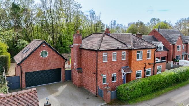 5 bed property, in Horton, £725,000