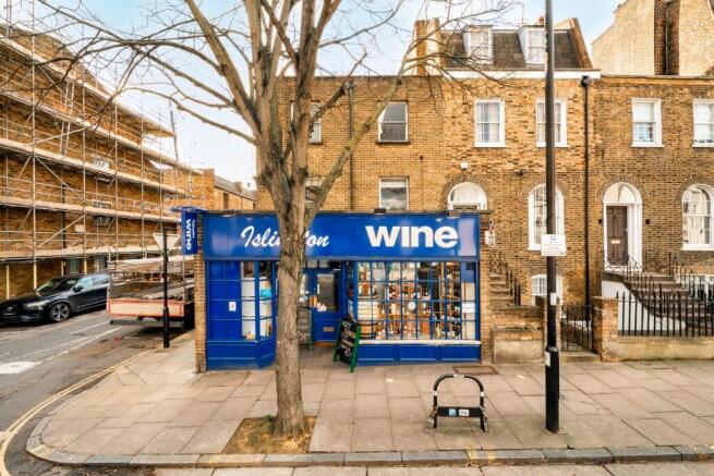 2 bed property, in Liverpool Road, £1,400,000