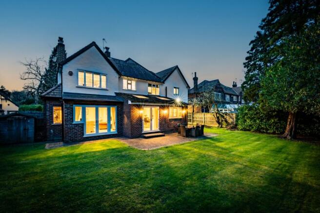 5 bed property, in St. Michaels Avenue, £1,250,000