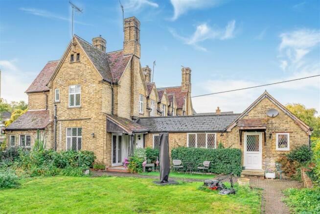 4 bed property, in Waterford - Victorian Family Home In 1.5 Acres With Yard & Building Plot, £1,250,000