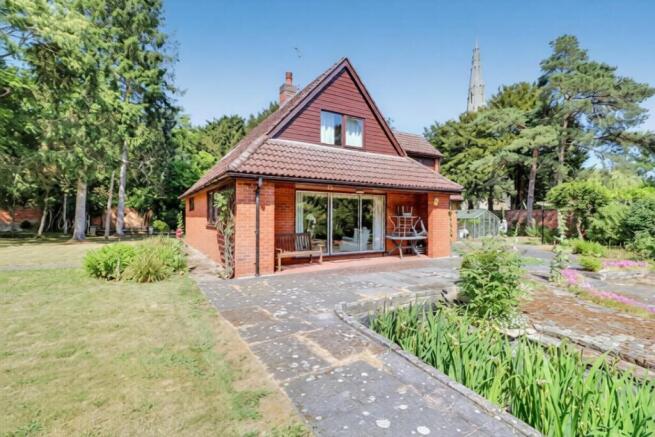 4 bed property, in Church Lane, £514,995
