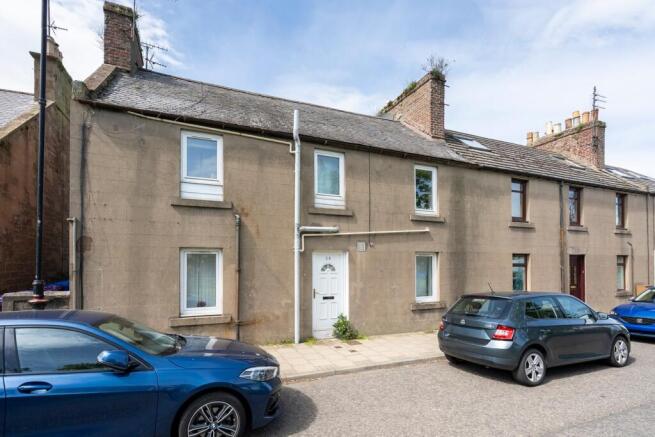 2 bed property, in Whites Place, £70,000