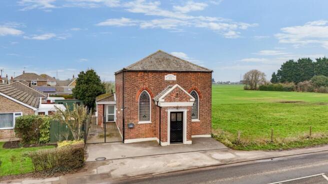3 bed property, in Whaplode, £239,950