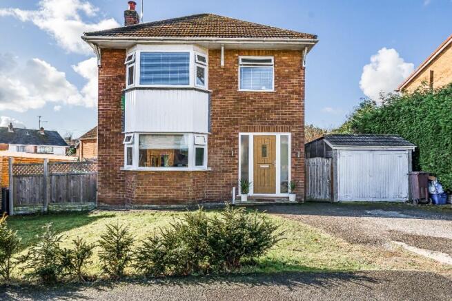 3 bed property, in 91 Hafod Park, £340,000