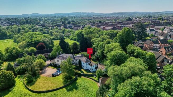 4 bed property, in Garston, £845,000
