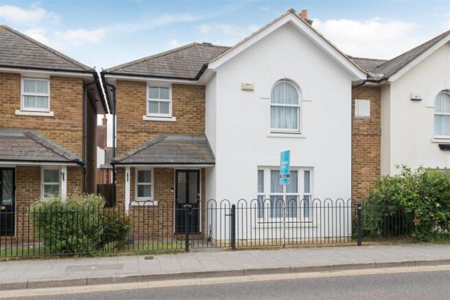 4 bed property, in Station Road West, £475,000