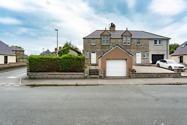3 bed property, in Boyndie Street West, £155,000