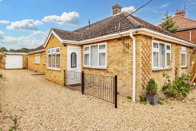 4 bed property, in Ingoldsby Avenue, £425,000