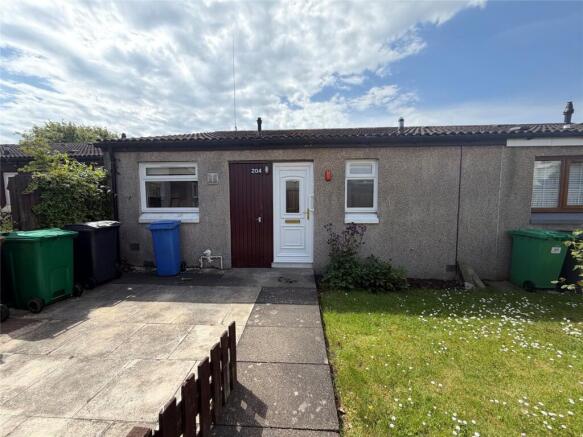 1 bed property, in Meldrum Court, £80,000