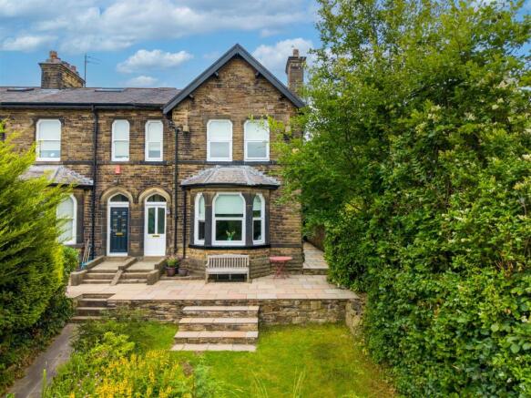 4 bed property, in Bury New Road, £500,000