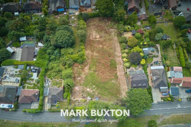 5 bed property, in Land Off Gravelly Bank, £395,000