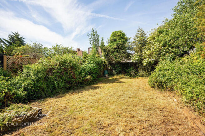 3 bed property, in Sidcup Road, £575,000