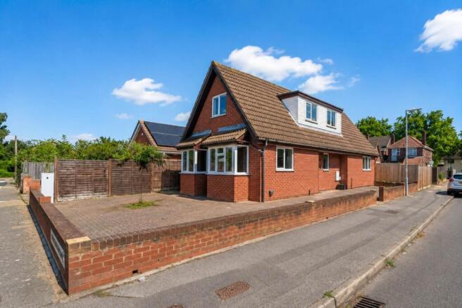 3 bed property, in Benacre Road, £265,000