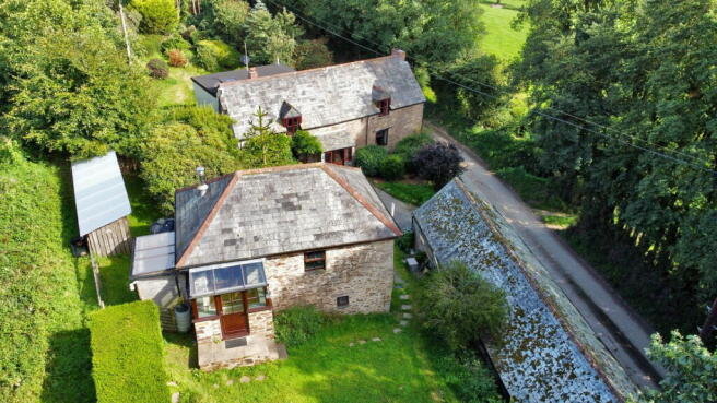 3 bed property, in Washaway, £595,000