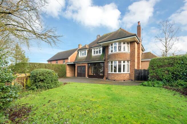 4 bed property, in Burton Road, £525,000