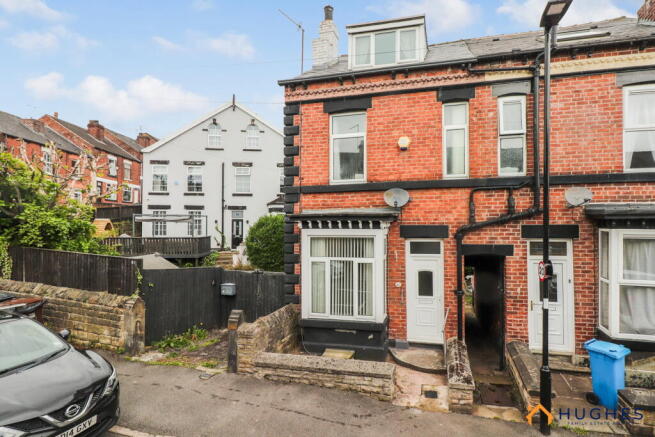 3 bed property, in Hunter Road, £180,000