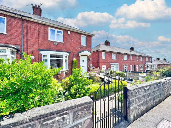 3 bed property, in Poultney Street, £210,000