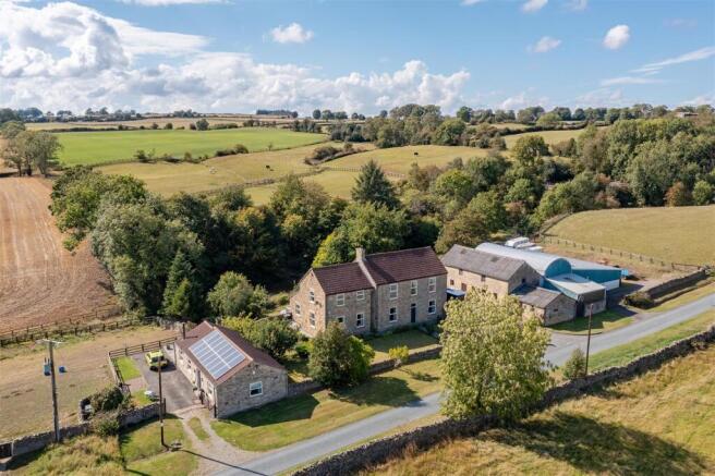 4 bed property, in Glenholme Farm, £1,200,000