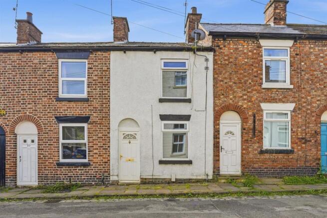 2 bed property, in John Street, £132,500
