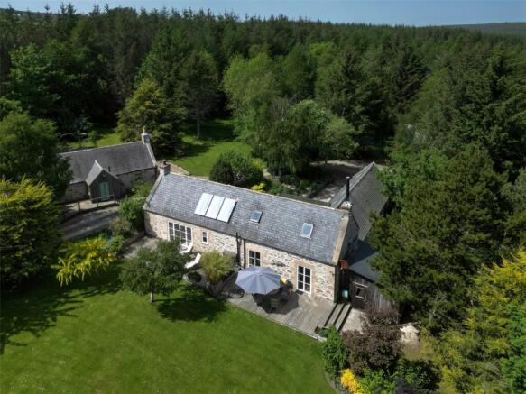 3 bed property, in Little Rhynagoup, £500,000