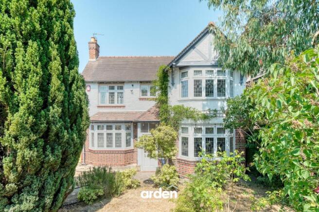 3 bed property, in Bristol Road South, £450,000