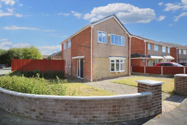 3 bed property, in Lincoln Drive, £240,000