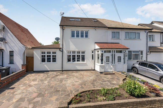 5 bed property, in Shaftesbury Avenue, £1,000,000
