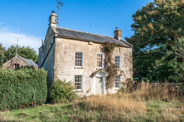 5 bed property, in Great Rissington, £850,000