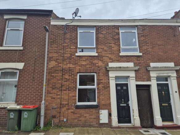 3 bed property, in 8 St. Annes Street, £55,000