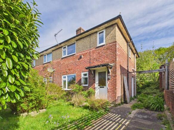2 bed property, in South Kinson Drive, £240,000