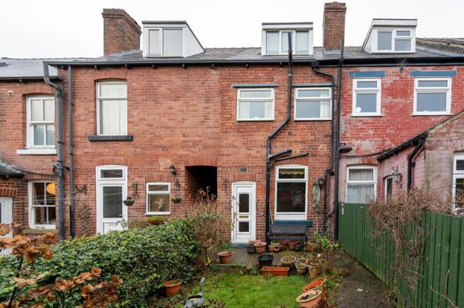 3 bed property, in Blair Athol Road, £175,000