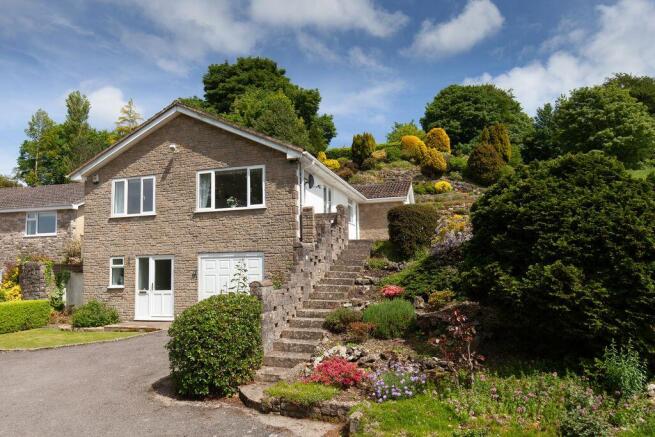 3 bed property, in French Mill Rise, £575,000