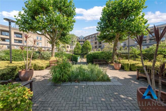1 bed property, in Bowmans Mews, £360,000