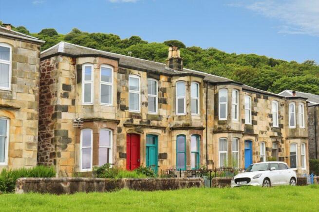2 bed property, in 15 St Blanes Terrace, £125,000