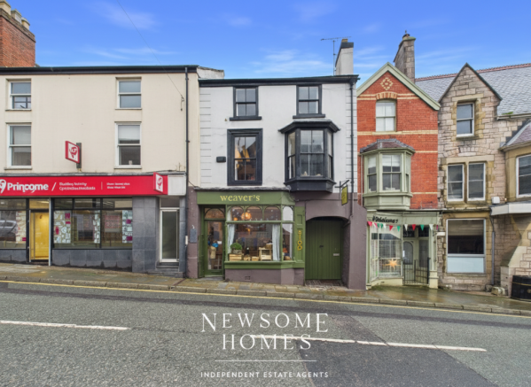 3 bed property, in Vale Street, £119,950